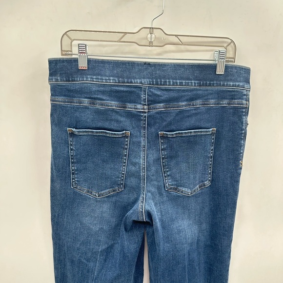 SPANX XL crop dipped stretch pull-on flare woman raw hem cute high-rise denim - Picture 4 of 11
